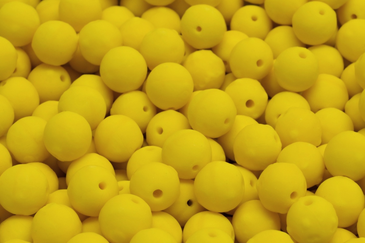 Mačkané kuličky, 8 mm, žlutá, mat, lept, 10 ks