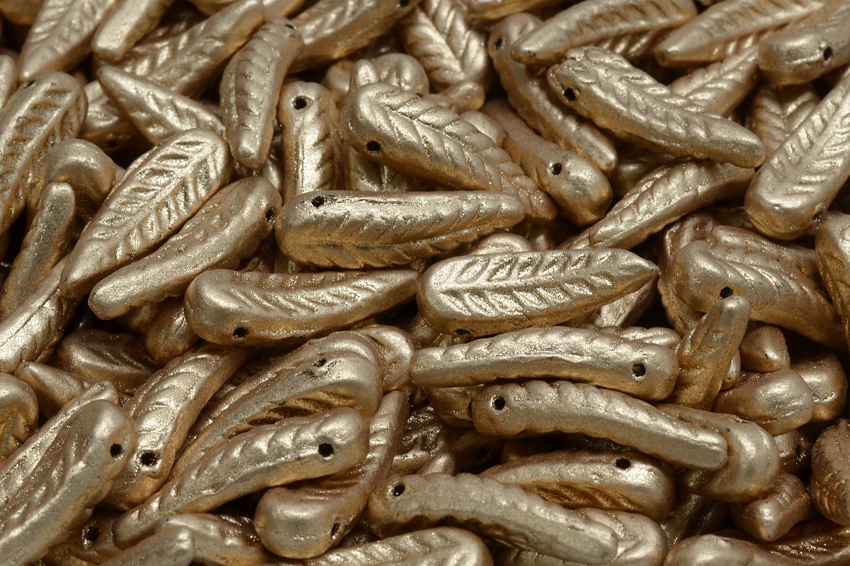 Peříčka, zlatá, vosk, 5 x 17 mm, 18 ks