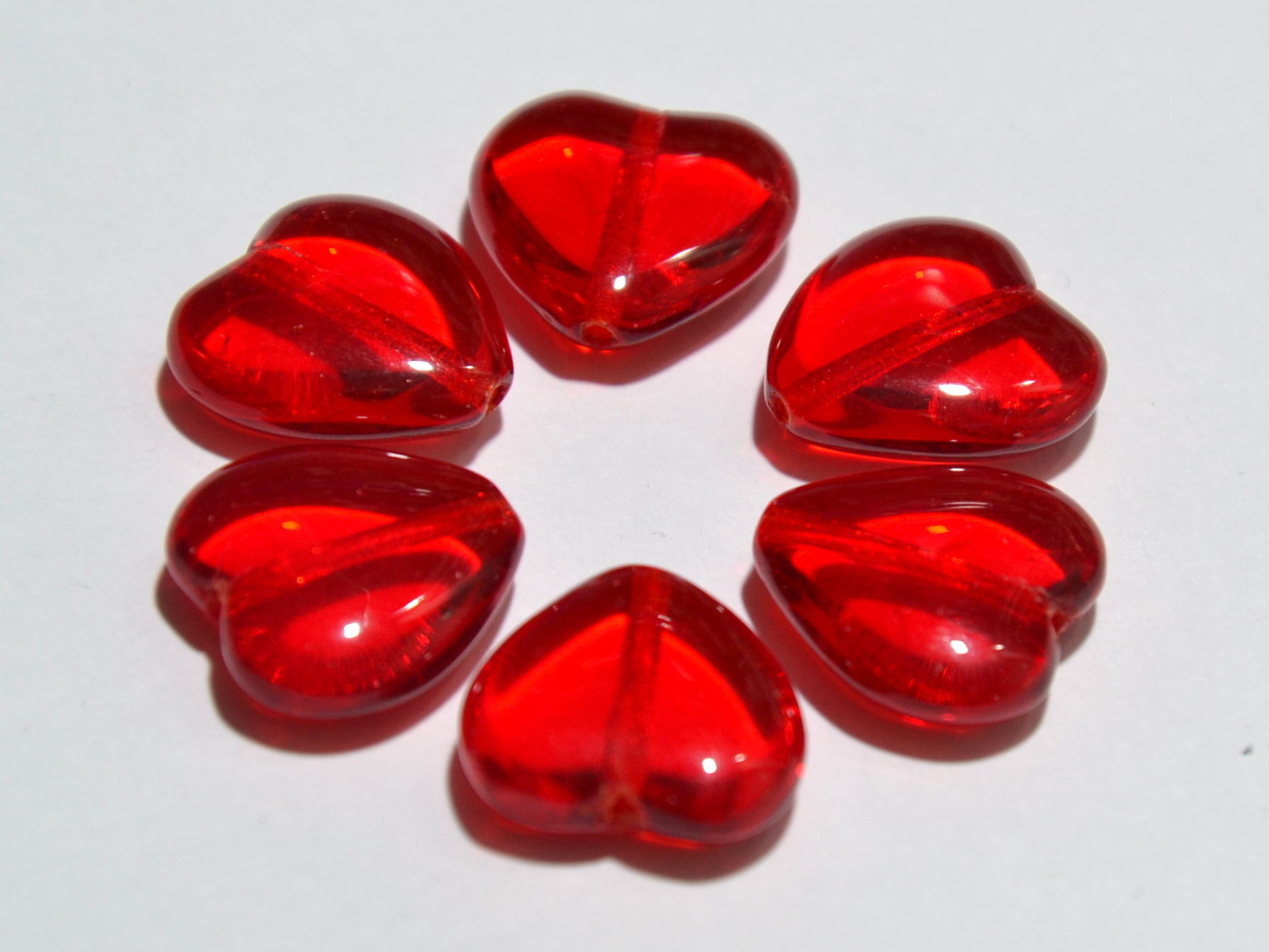 Srdce, 15 x 15 mm, červené, průhledné, 6 ks