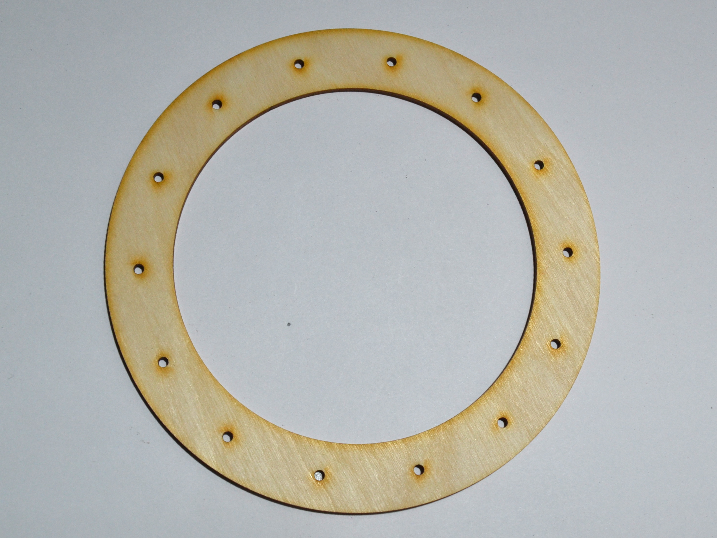Překližkový kruh, pr. 15 cm, 1 ks