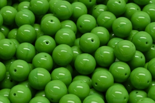 Mačkané kuličky, 8 mm, zelená, 15 ks