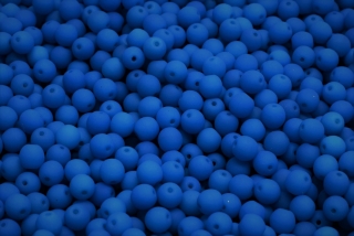 Mačkané kuličky, 4 mm, světle modrá, mat, 50 ks