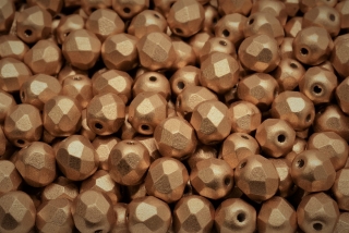 Broušené korálky, zlatohnědé, 8 mm, 10 ks