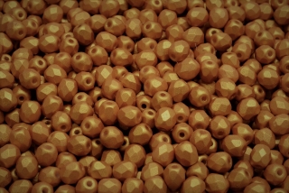 Broušené korálky, zlatohnědé, vosk, 4 mm, 30 ks