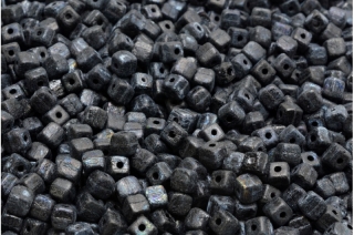 Cube beads, černé, mat, hrubé, 4 x 4 mm, 40 ks